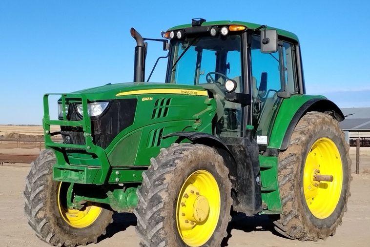 2017 John Deere 6145M
